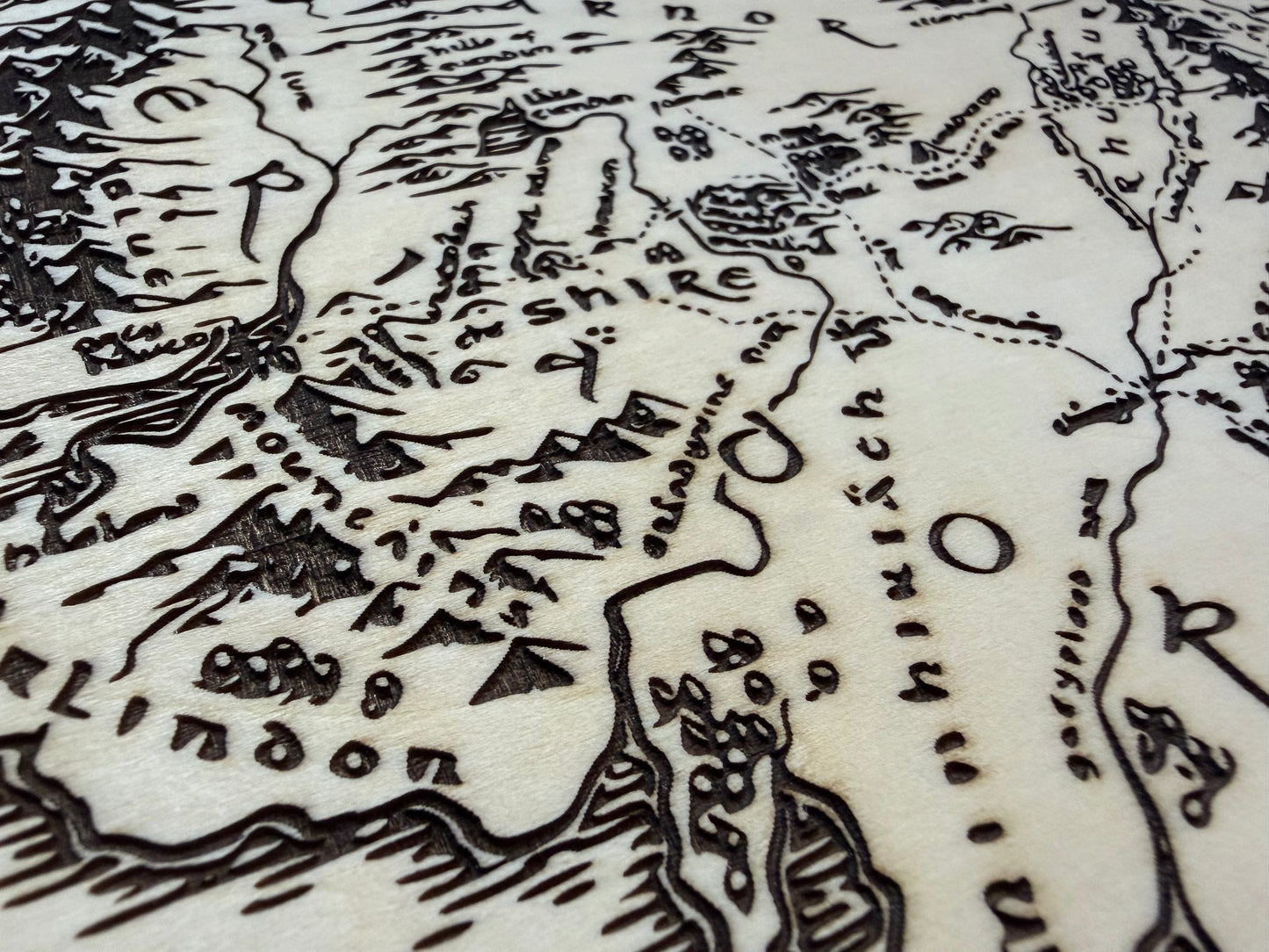 artisanat Carte Middle-Earth gravée sur bois de Tilleul