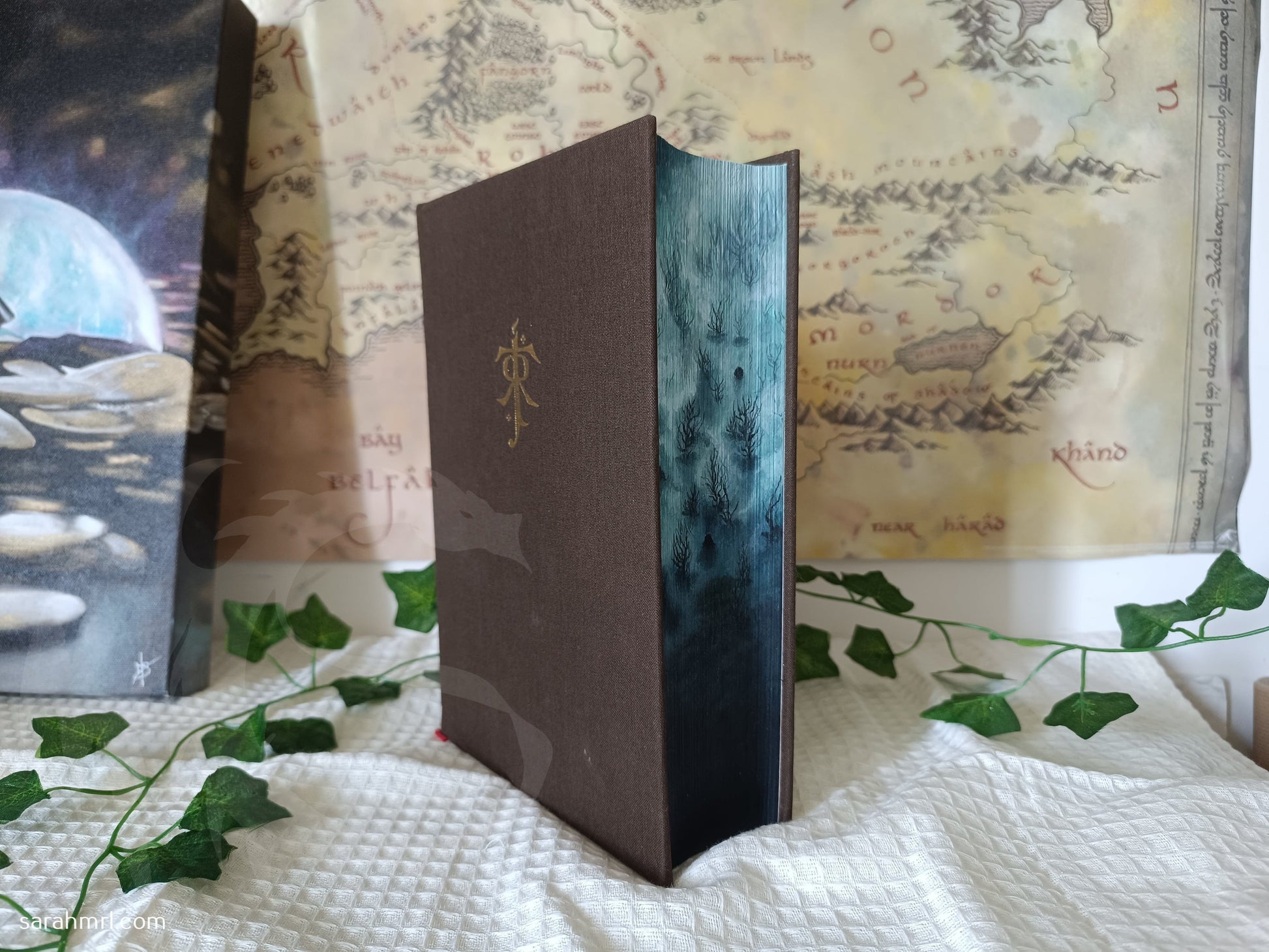 peinture sur livre le seigneur des anneaux