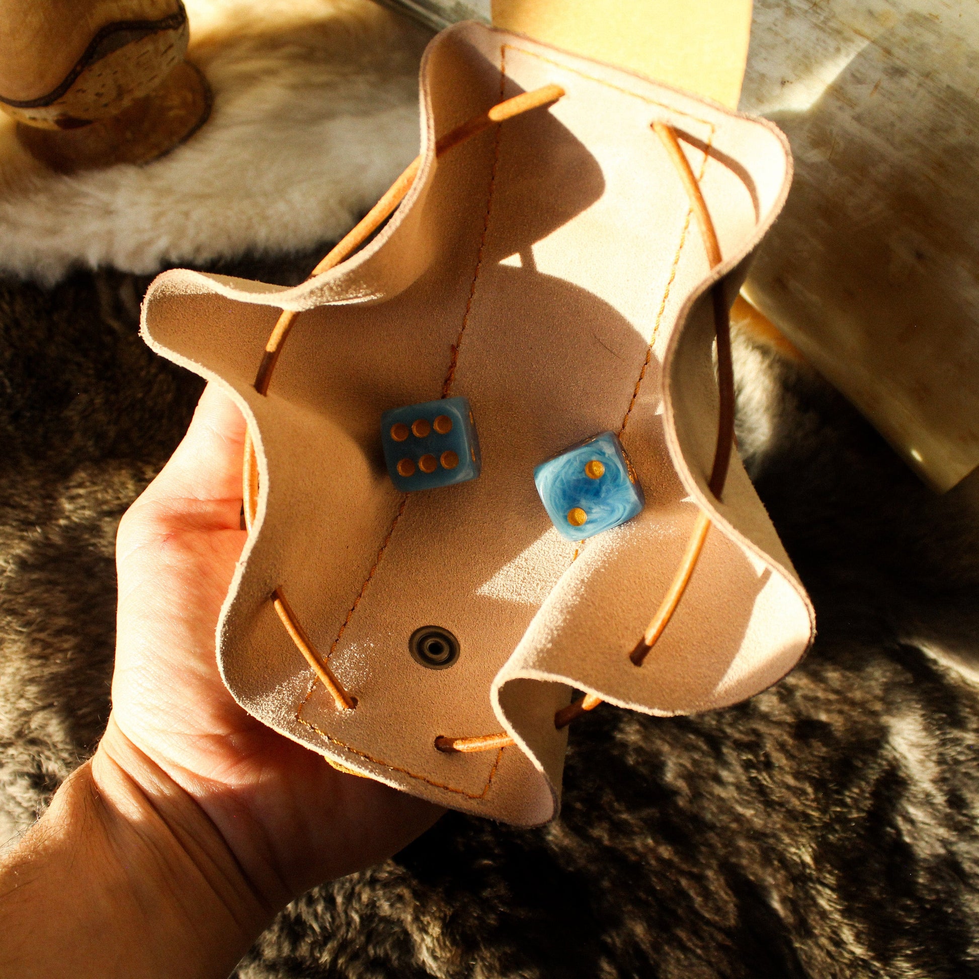 bourse artisanale en cuir le seigneur des anneaux