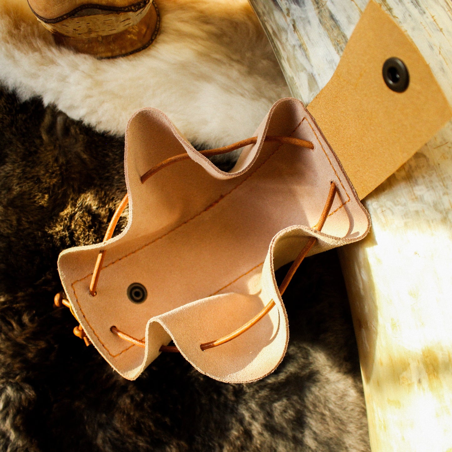 bourse artisanale en cuir le seigneur des anneaux