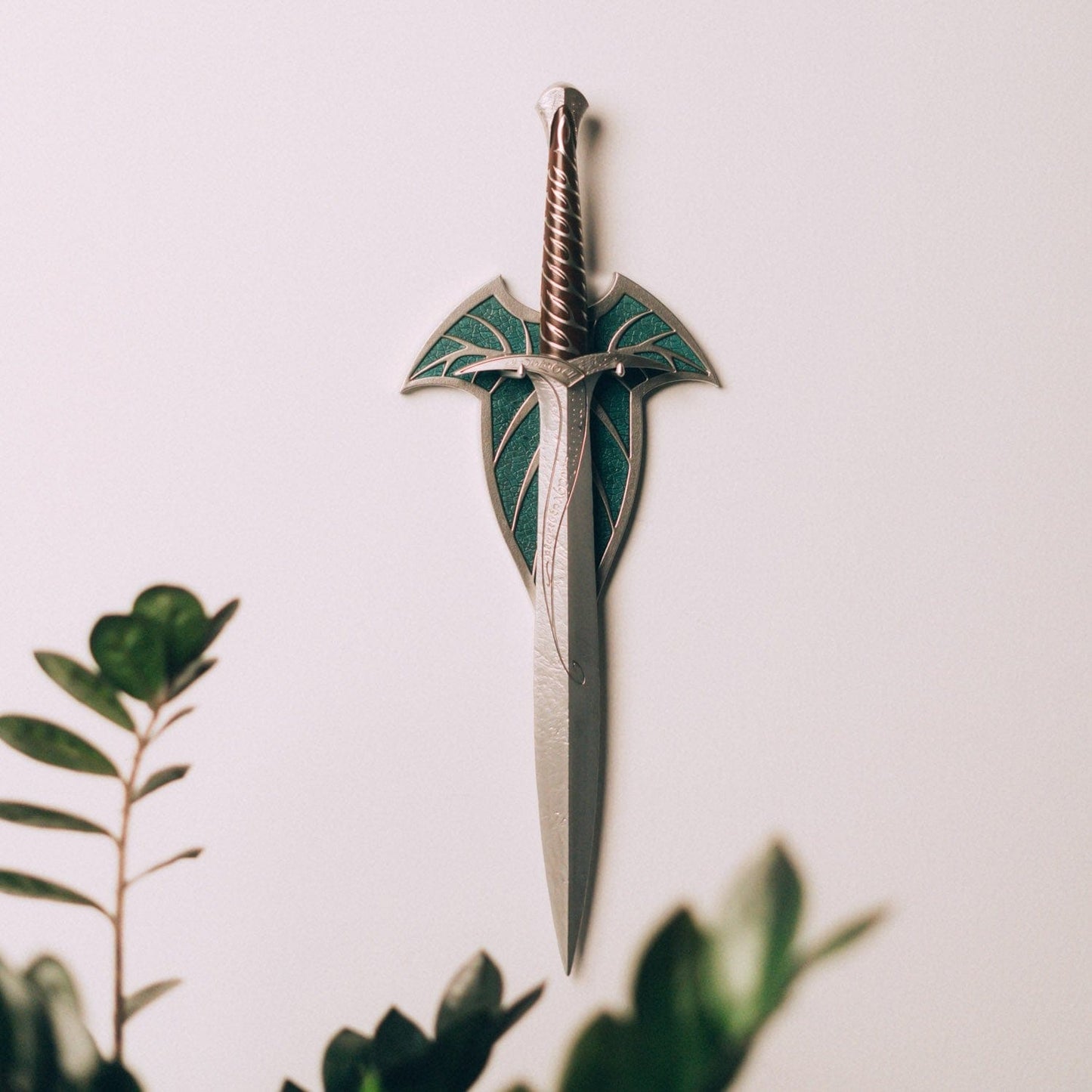 épée de bilbon lumineuse le seigneur des anneaux