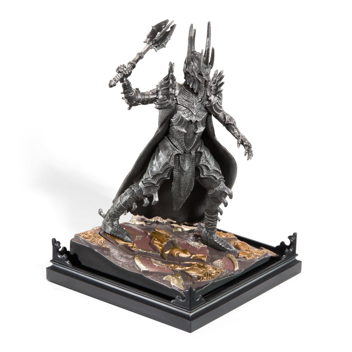 figurine diorama sauron