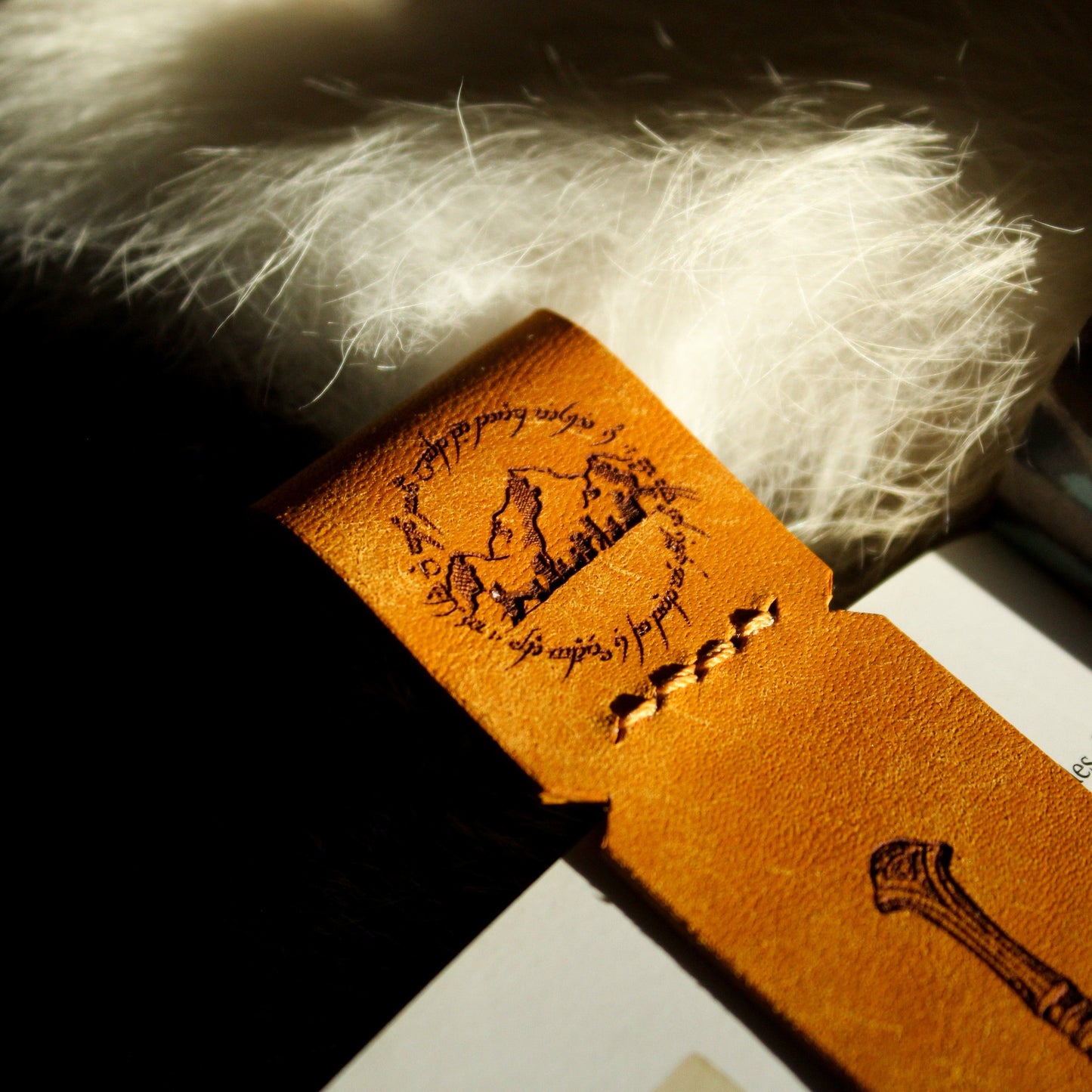 marque-pages en cuir le seigneur des anneaux