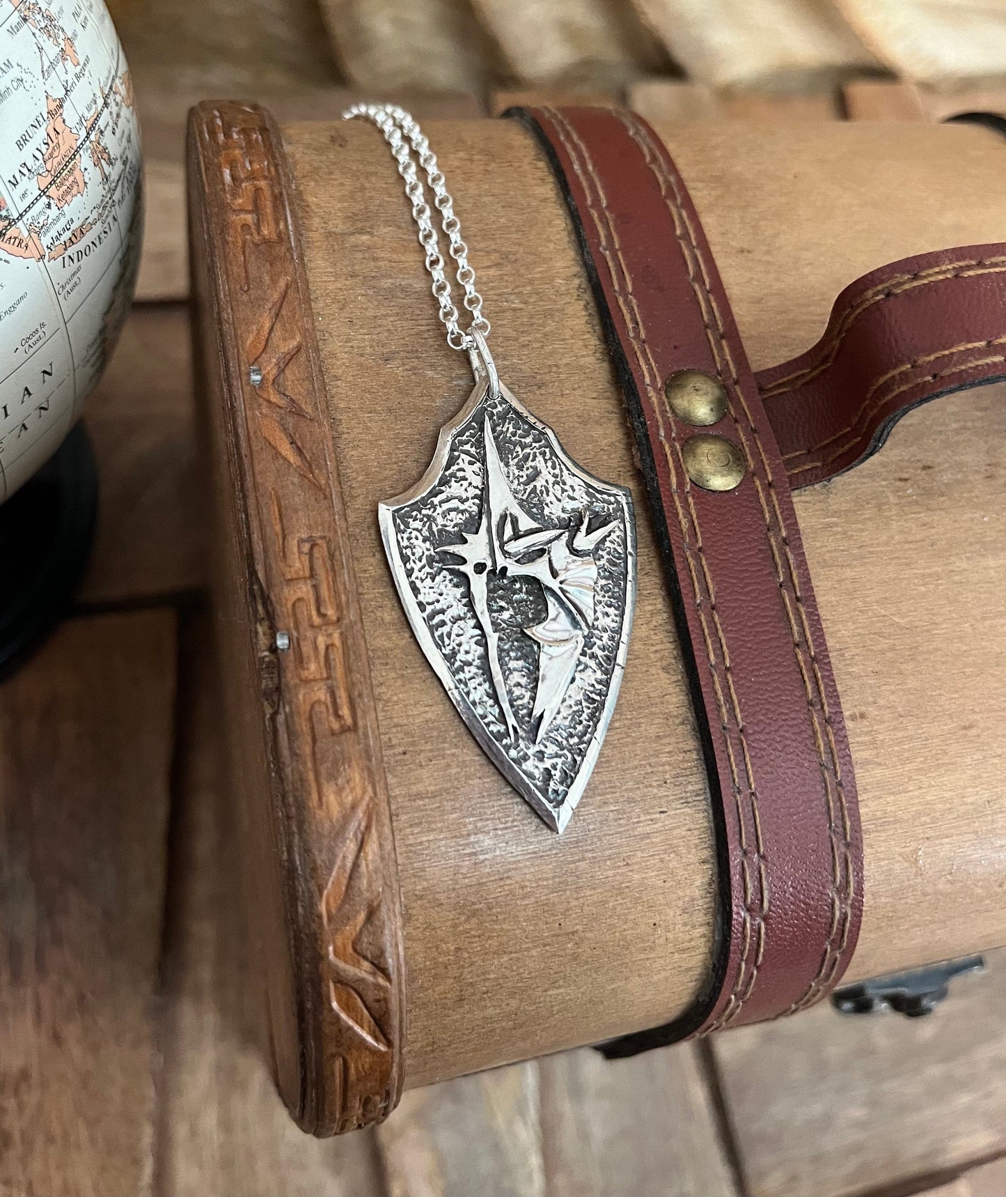 artisanat Pendentif artisanal Minas Morgul
