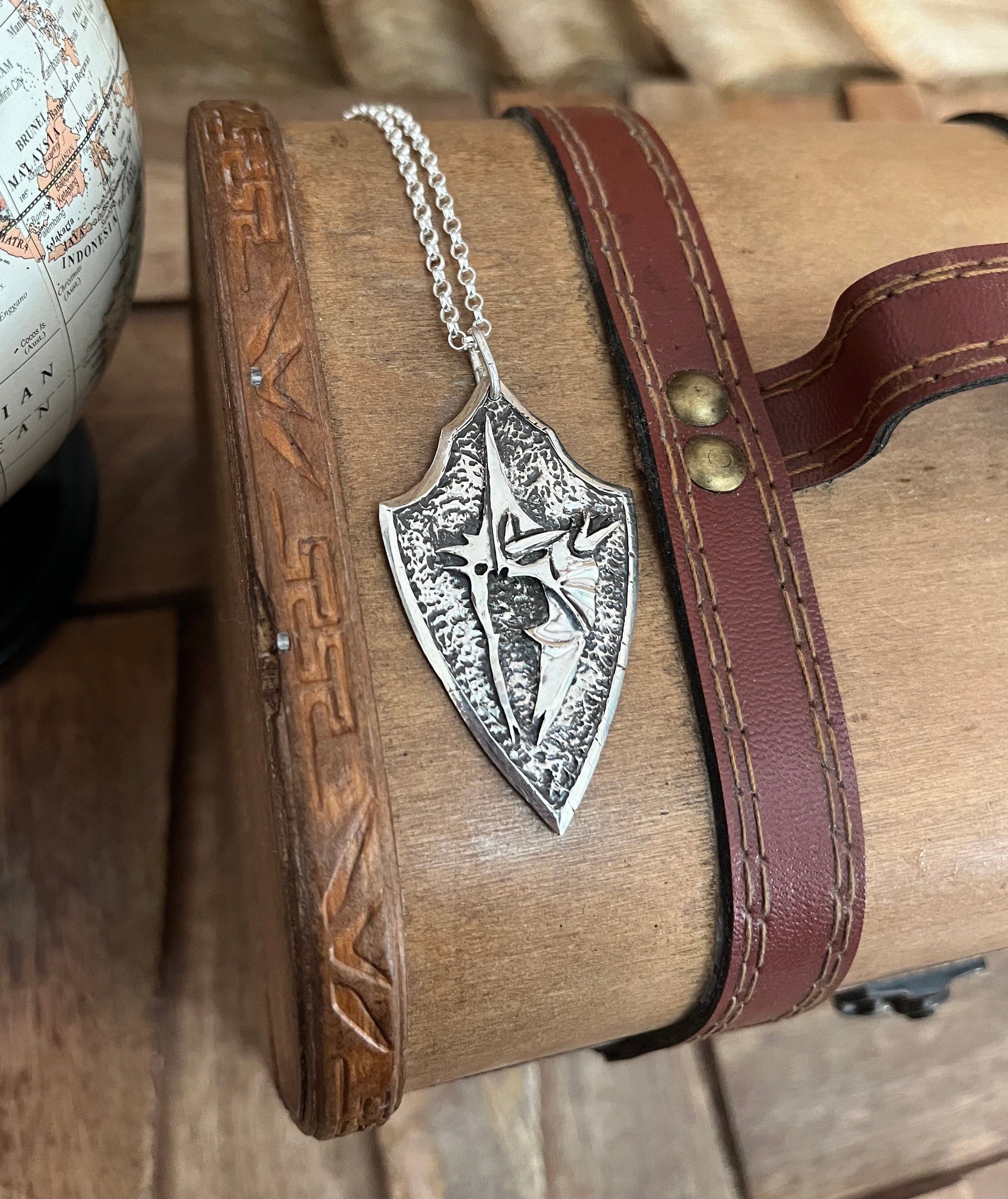 artisanat Pendentif artisanal Minas Morgul