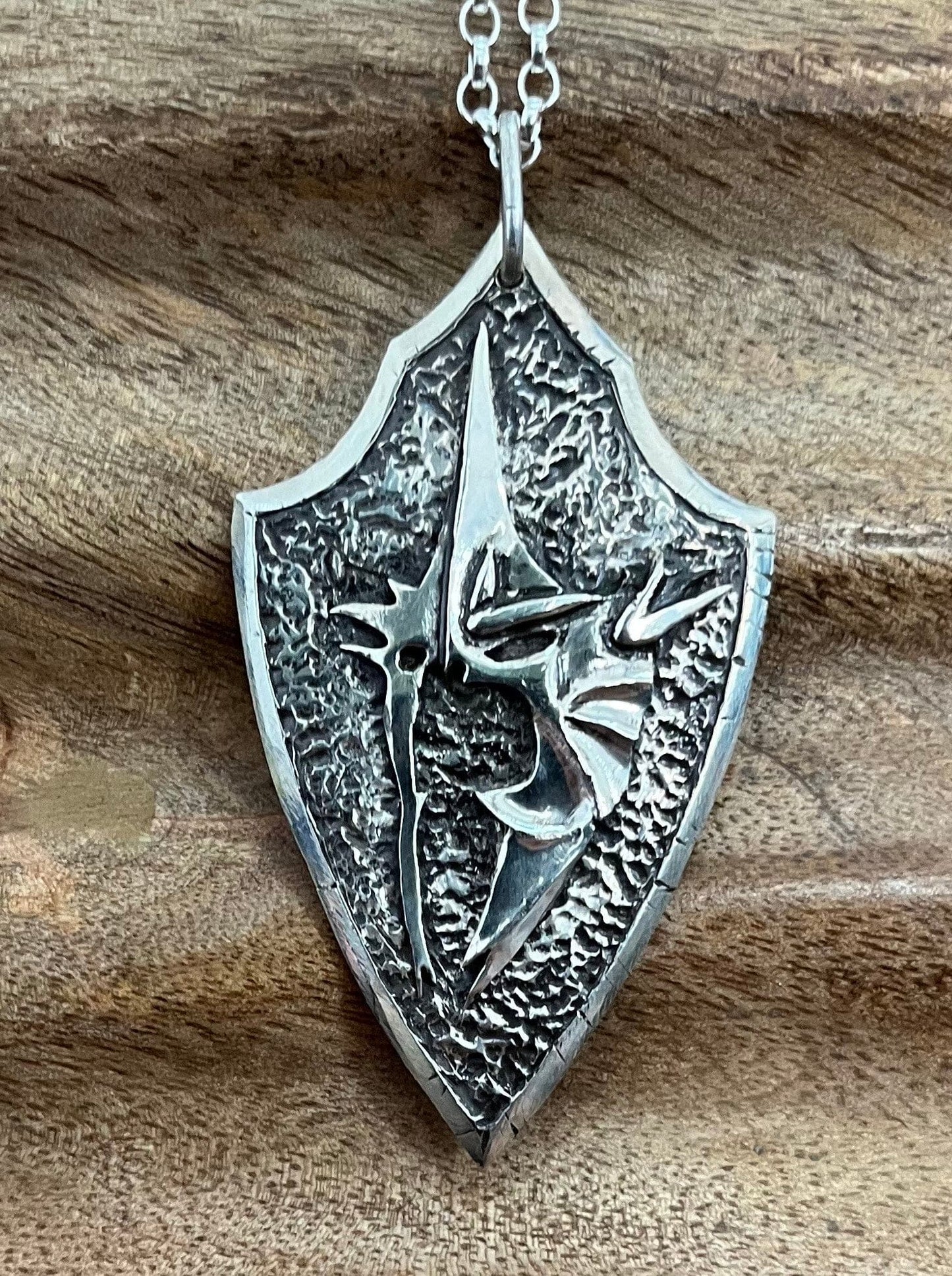 artisanat Pendentif artisanal Minas Morgul