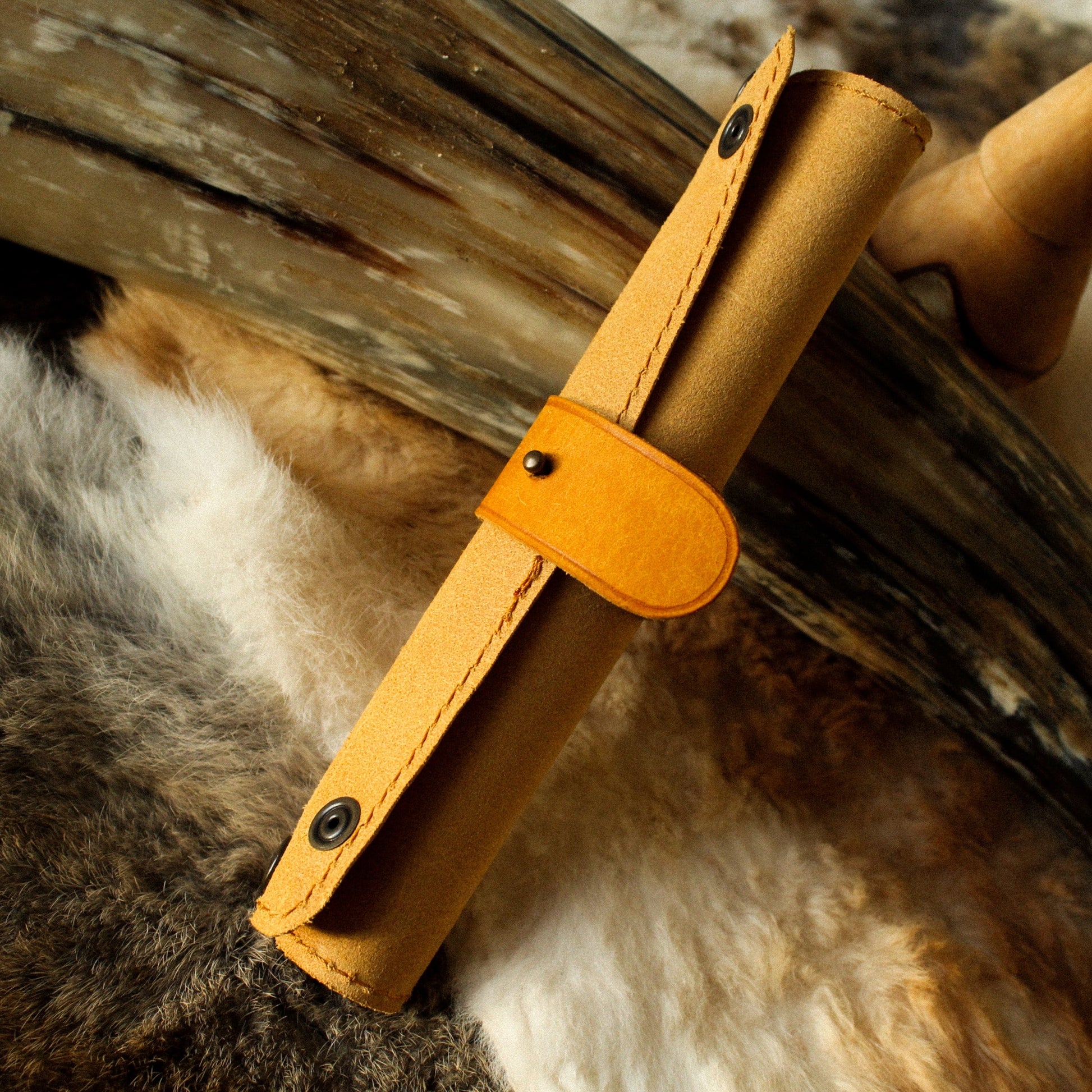 plateau de dés en cuir middle earth