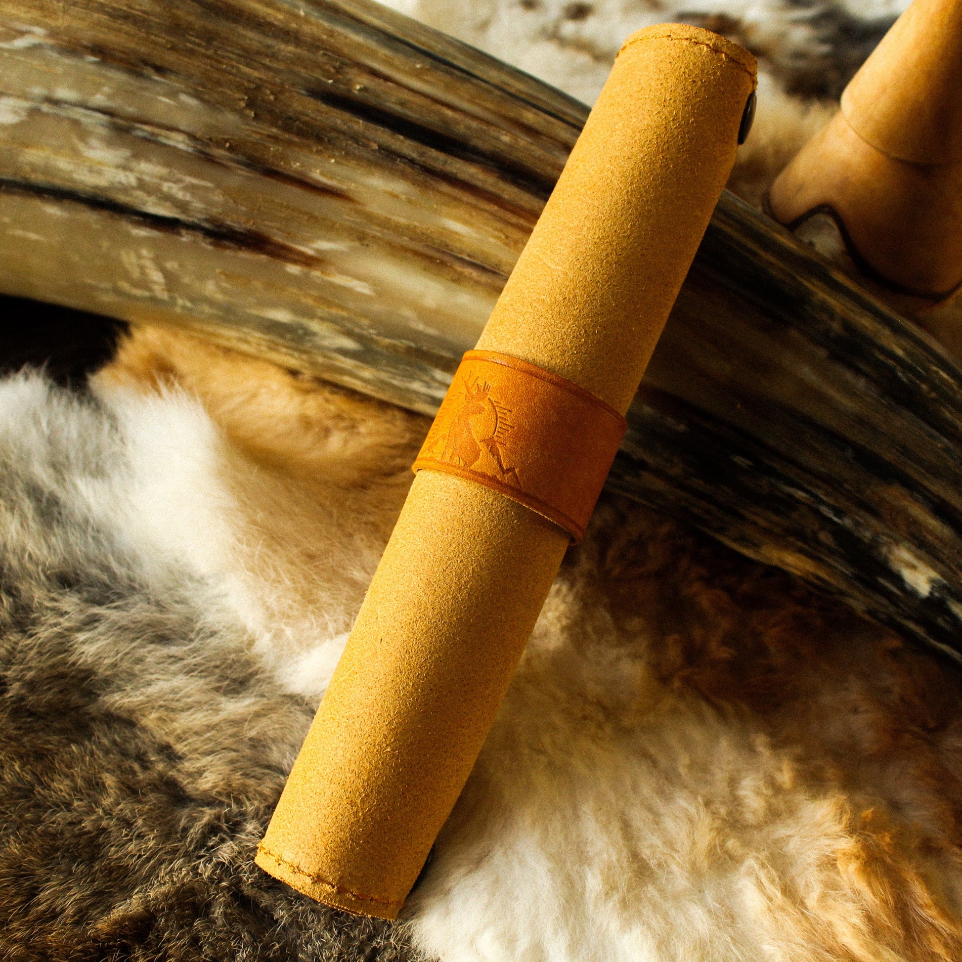 plateau de dés en cuir middle earth